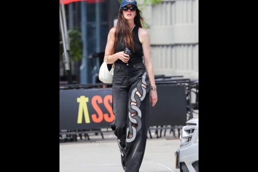 250712104918-jeans.jpg