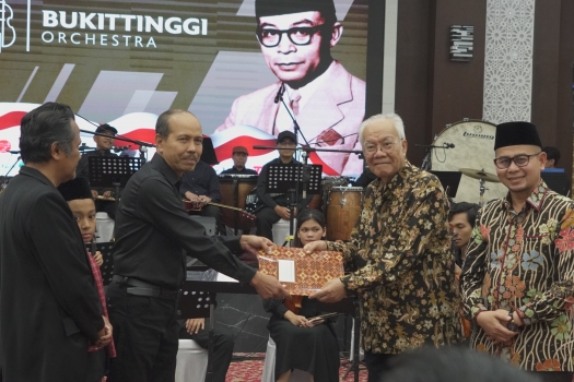 250814212542-bukit.jpg