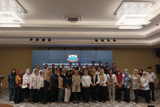250828134837-pelat.jpg