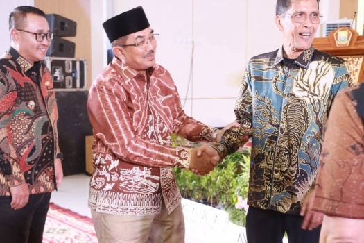 251106040049-bupat.jpg