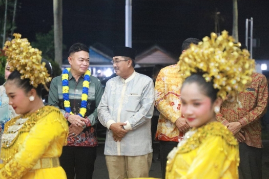 251107040058-bupat.jpg