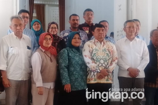 251205112233-bupat.jpg