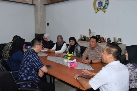 260731115816-komis.jpg