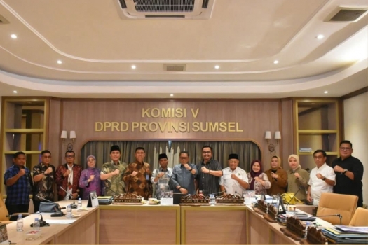 260804194852-rapat.jpg