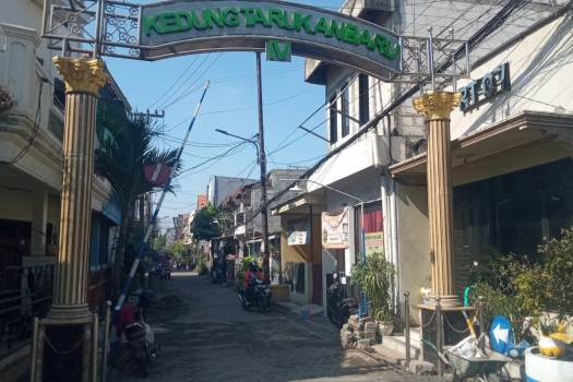 260921143007-warga.jpg