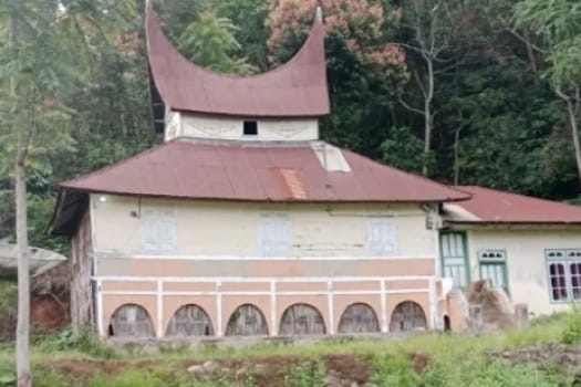 261022182219-surau.jpg