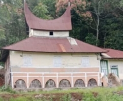 261022182219-surau.jpg